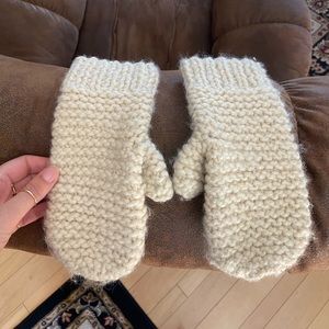 Mittens - size medium